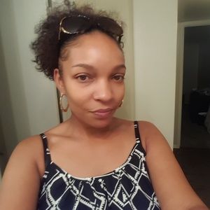 Meet your Posher, Carlotta